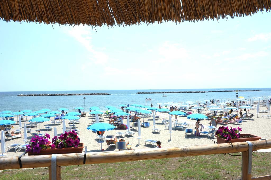 Airone Bianco Residence Village Lido delle Nazioni Exterior foto